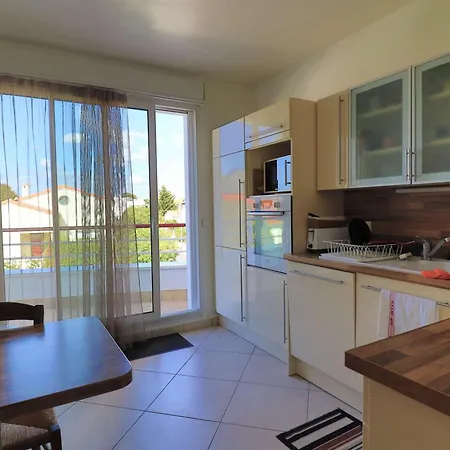 Apartament Lumineux Et Spacieux Avec Terrasses Et Ascenseur En Centre-ville De - Fr-1-494-182 *